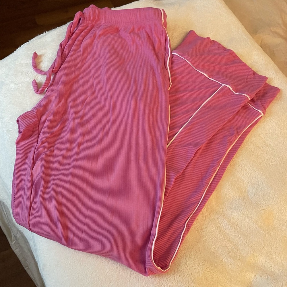 Posh Peanut Premium Knit Luxe Pajama Set - Pink - Like New - Medium - Picture 4 of 5